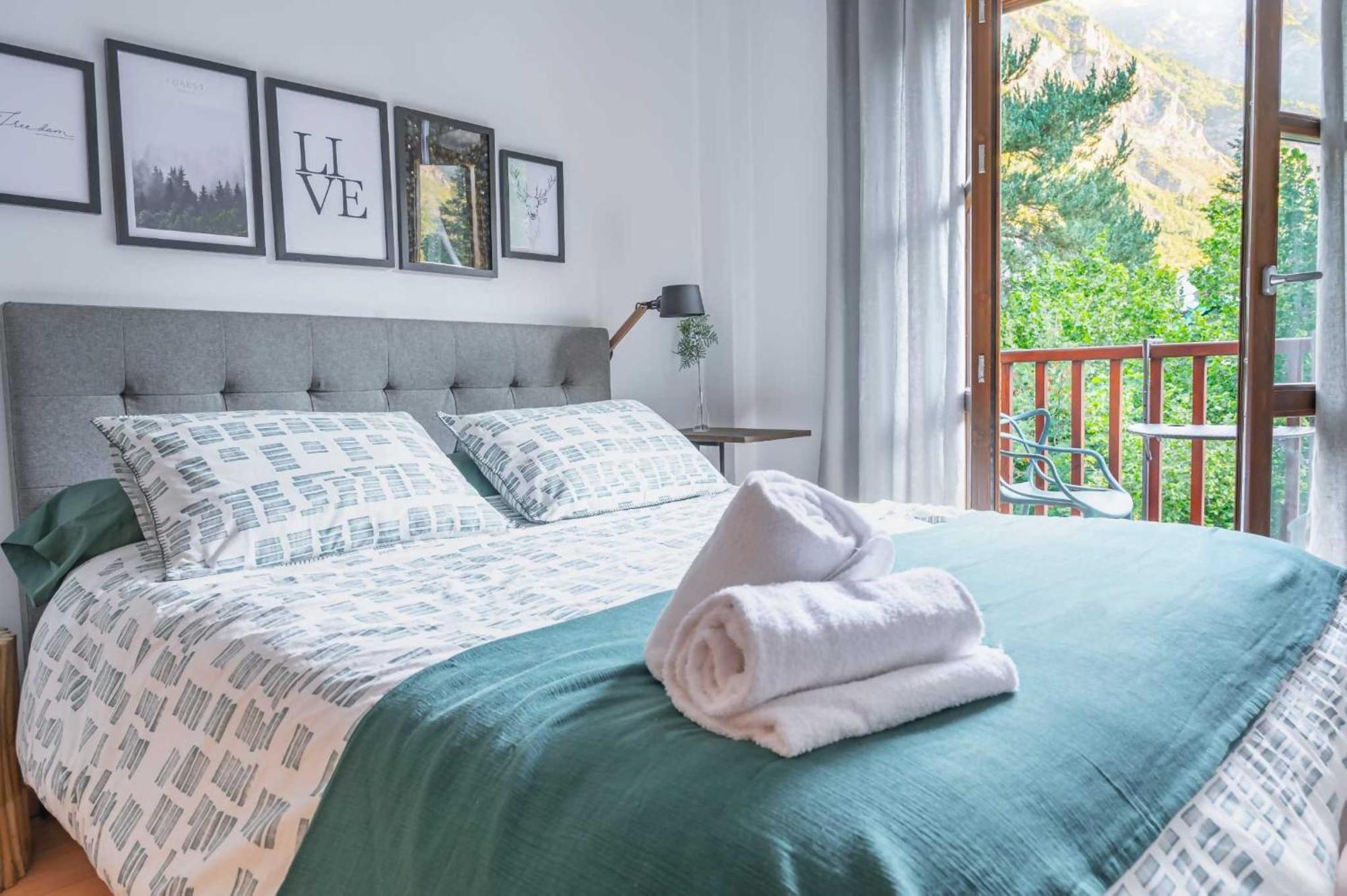 Loira Casa Sanchines Duplex De Lujo En Benasque Daire Dış mekan fotoğraf